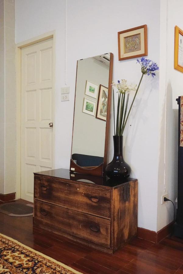 Manee Guesthouse And Record บ้านมานี Chiang Mai Exterior foto