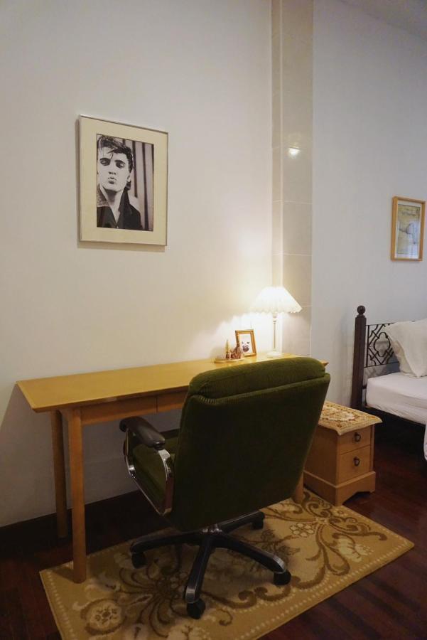 Manee Guesthouse And Record บ้านมานี Chiang Mai Exterior foto